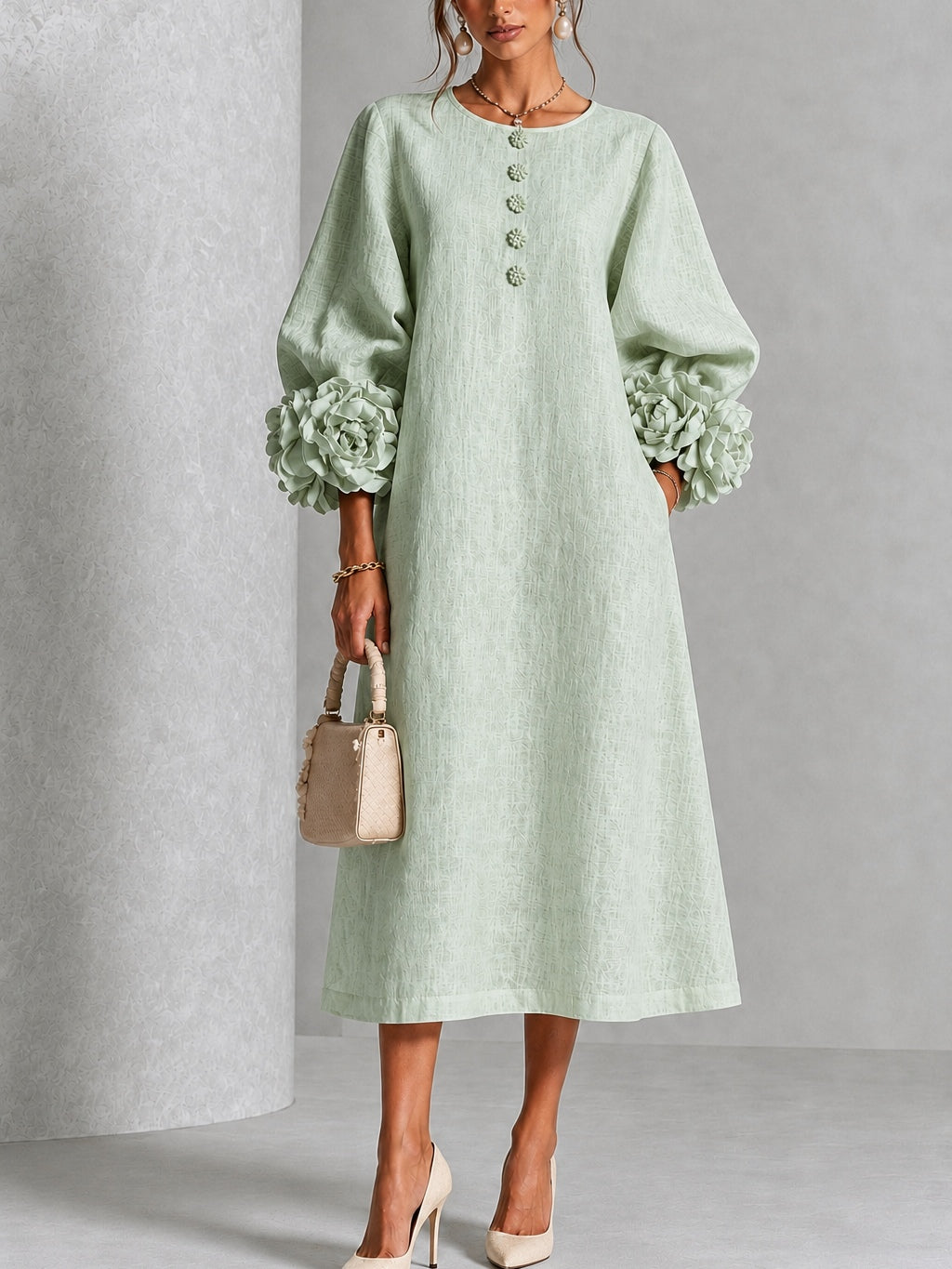 Ava Women's Dress in an A-line with a Round Neck and a Floral Print, photo 1