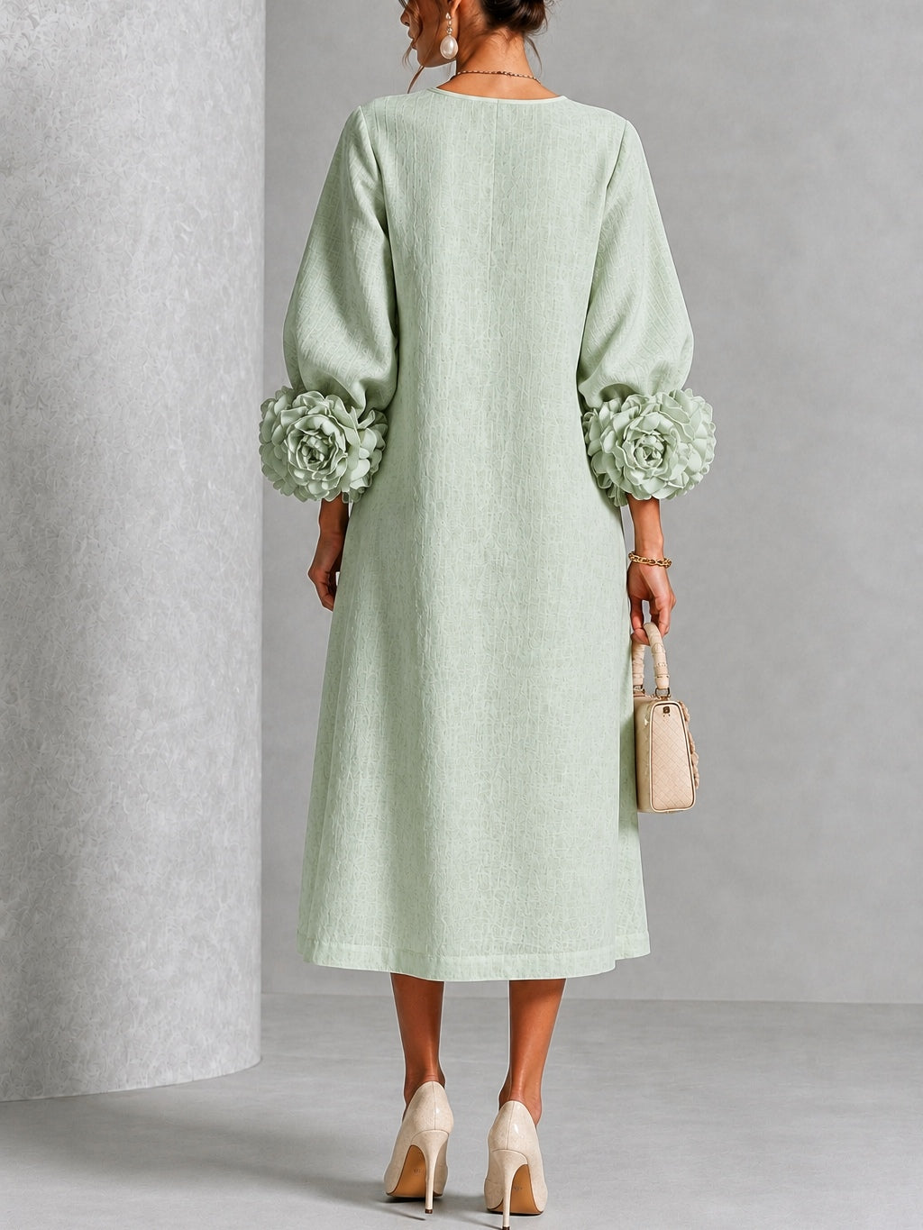 Ava Women's Dress in an A-line with a Round Neck and a Floral Print, photo 3