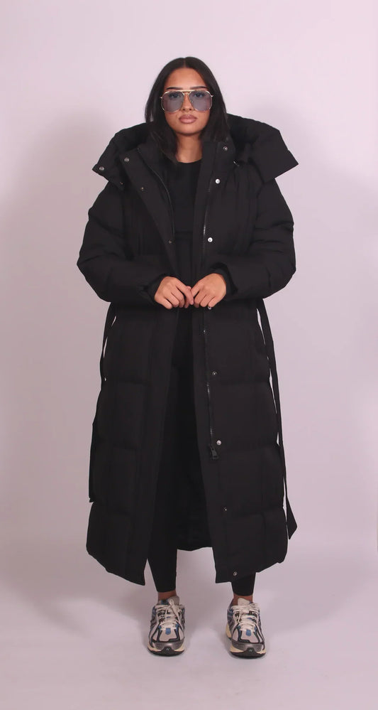 Cecily Women's Puffer Jacket in a Long Cut with a Belt, photo 2