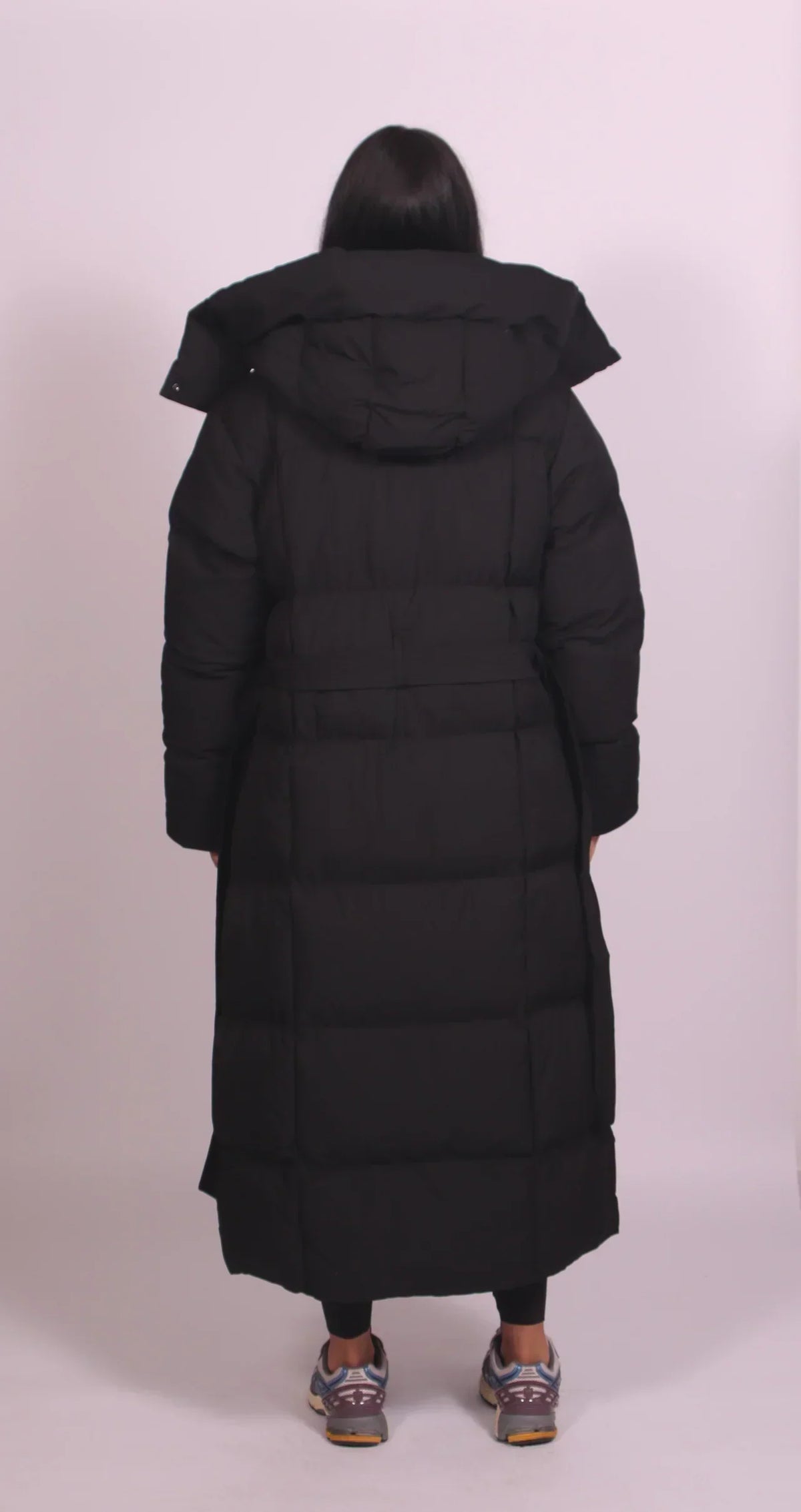 Cecily Women's Puffer Jacket in a Long Cut with a Belt, photo 4