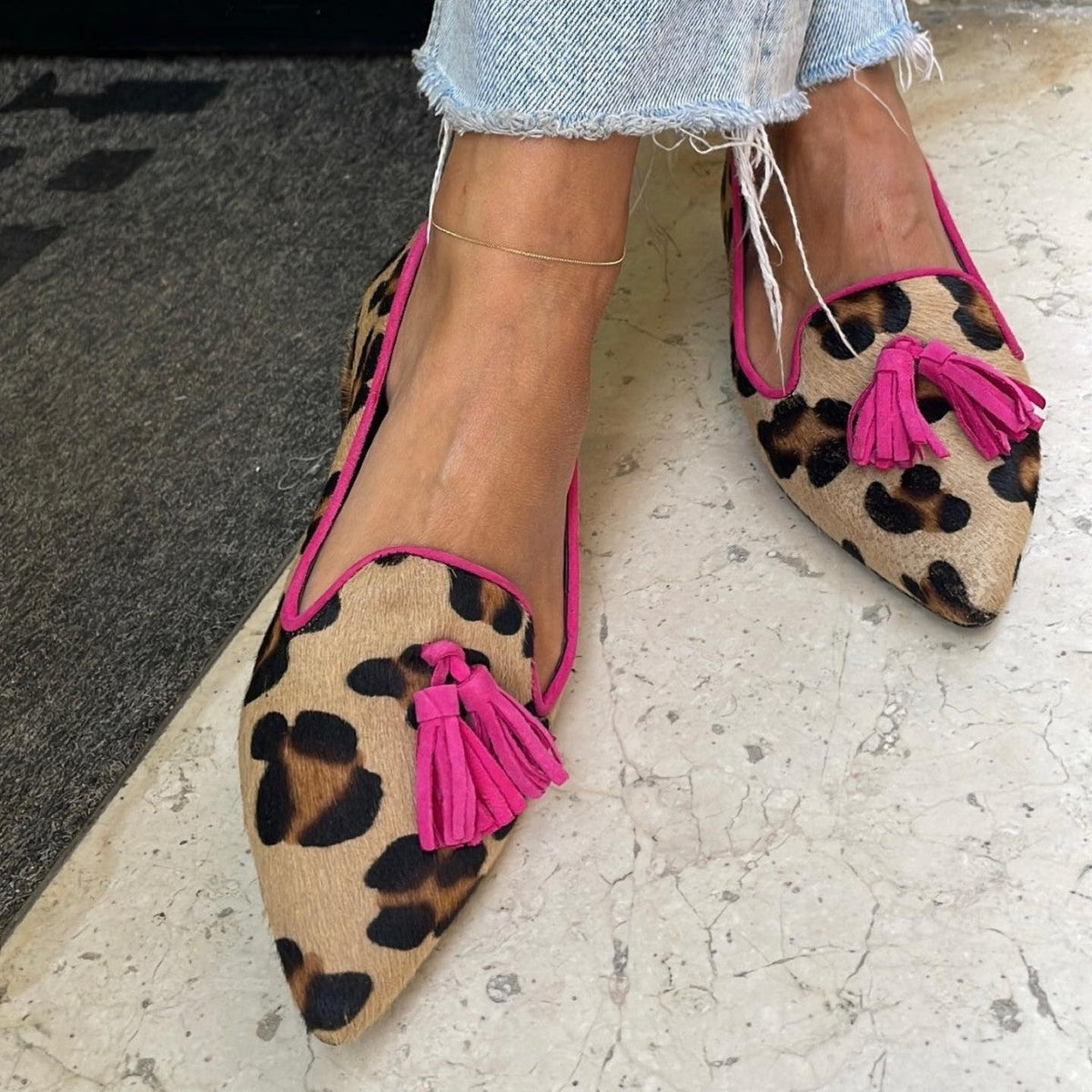 Celia Women's Ballet Flats with an Animal Print, photo 1