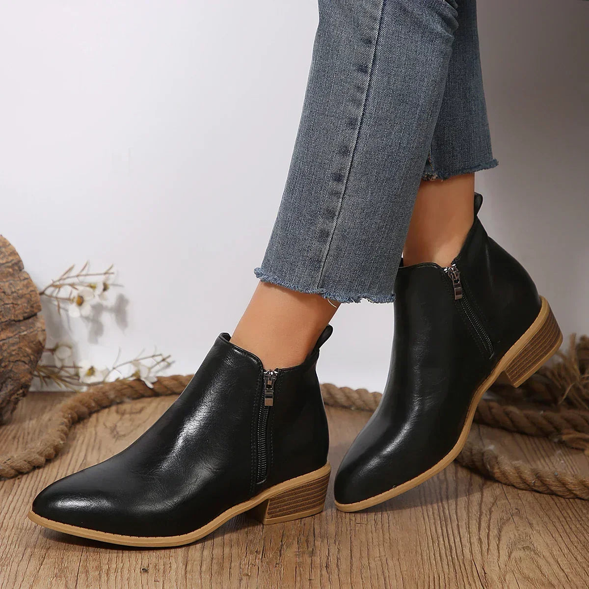 Claudia Women's Ankle Boots in a Leather Look with a Zip, photo 3