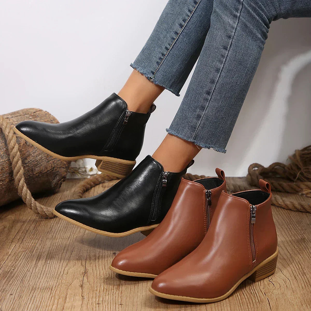 Claudia Women's Ankle Boots in a Leather Look with a Zip, photo 7