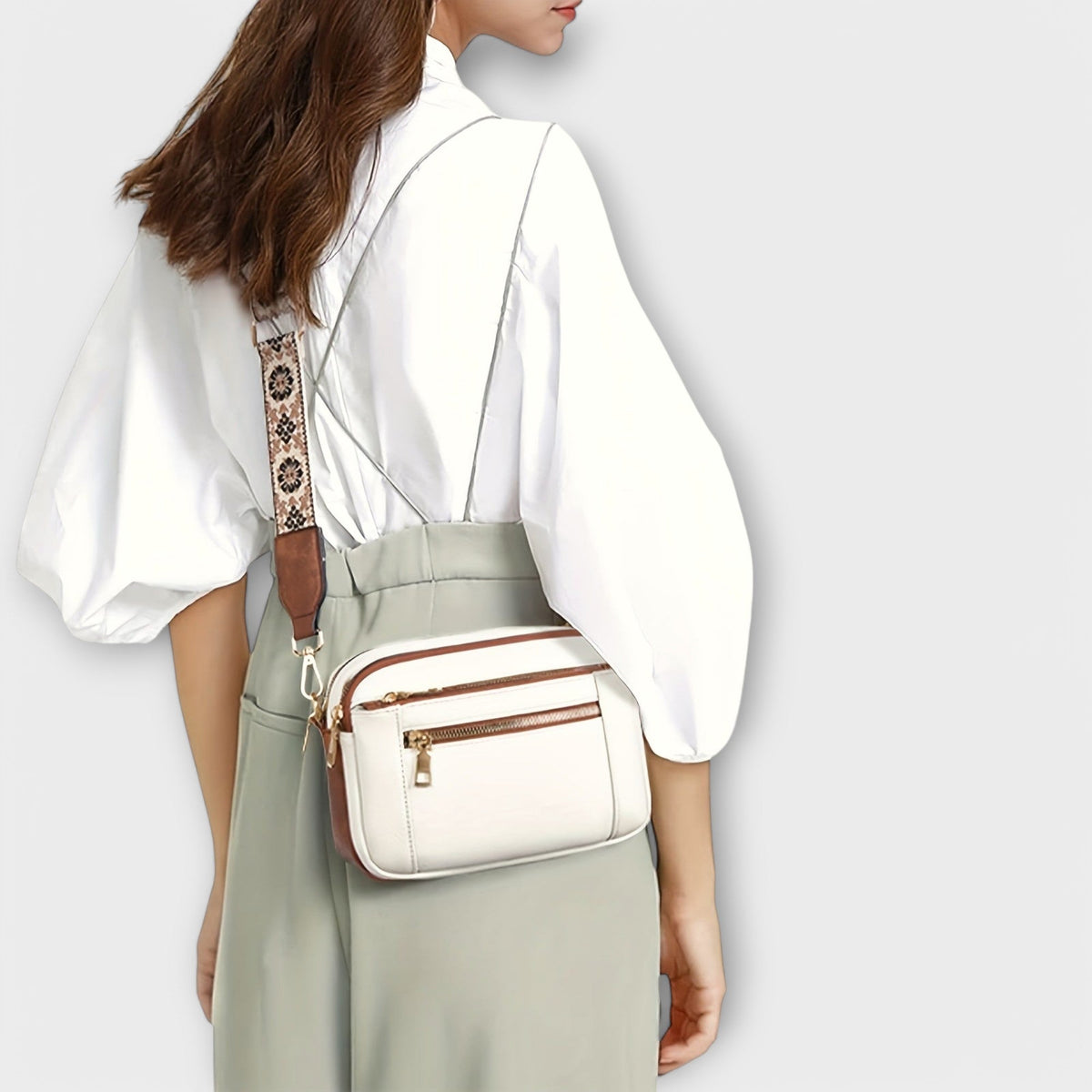 Frances Women's Shoulder Bag in a Leather Look with a Zip and Pockets, photo 10
