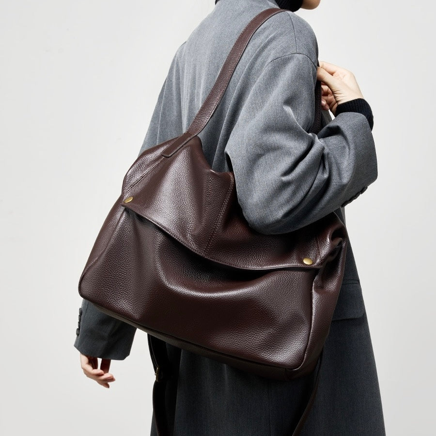 Gloria Women's Bag with a Zip and Pockets in Coffee, photo 2