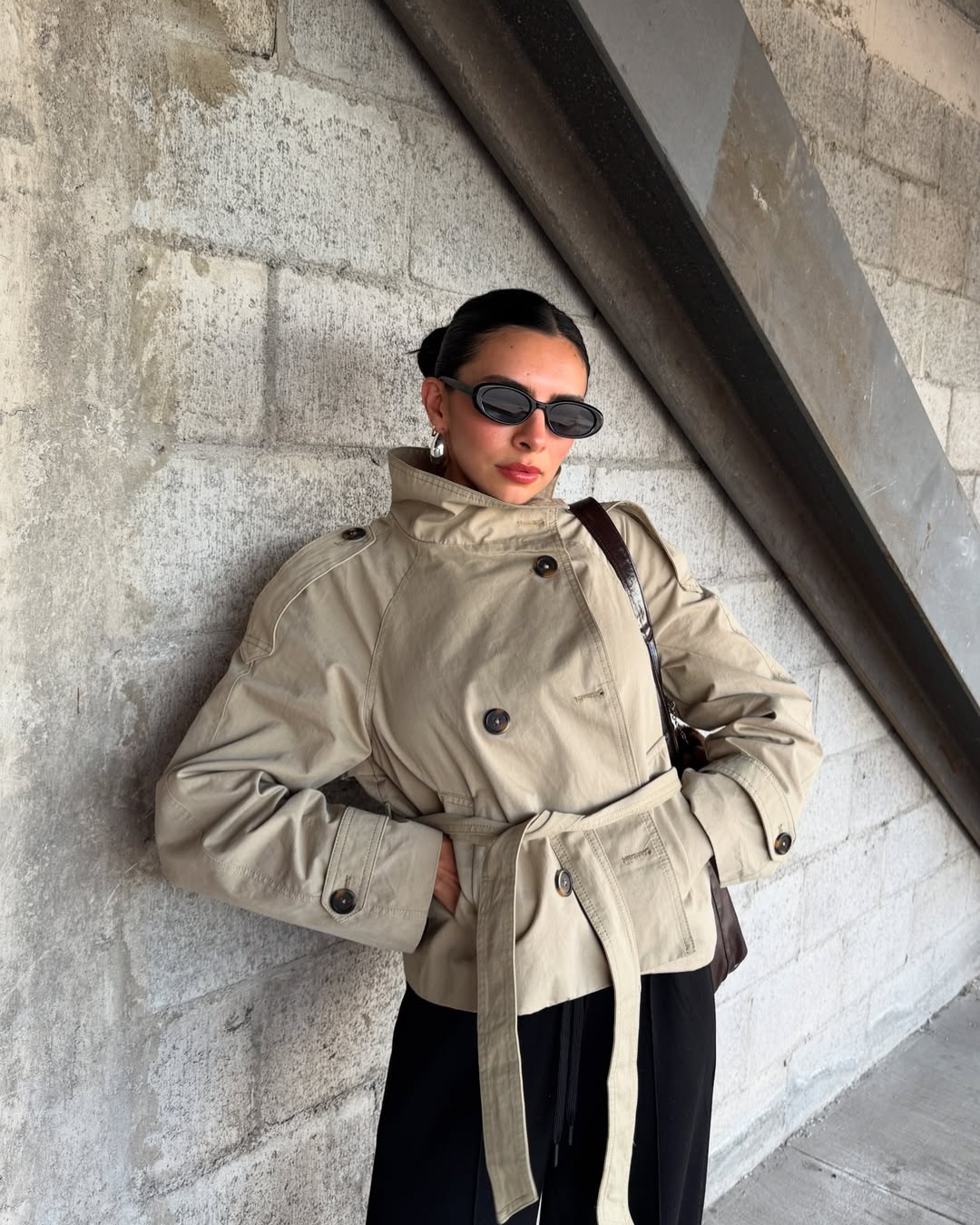 Joanna Women's Trench Coat with a Belt in a Cropped Length, photo 4