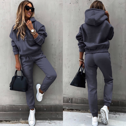 Maddie Women's Co-ord Set in Fleece in a Long Cut with Pockets, photo 3