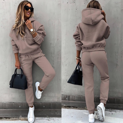 Maddie Women's Co-ord Set in Fleece in a Long Cut with Pockets, photo 4