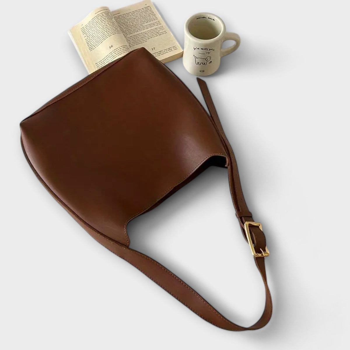 Nora Women's Bucket Shoulder Bag in a Leather Look, photo 4
