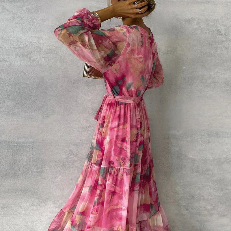 Sienna Women's Dress in a Relaxed Fit with a V-neck and a Floral Print, photo 4
